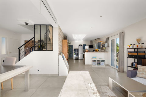   Maison familiale Maison - 6 pi�ce(s) - 138 m�