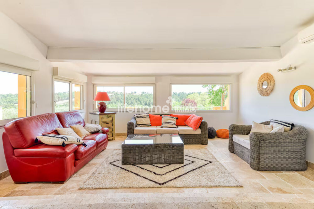 � vendre  Maison Vailhauqu�s (34570)