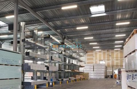 Combs A LOUER local de 1 364m&sup2; 7 77380 Combs-la-ville