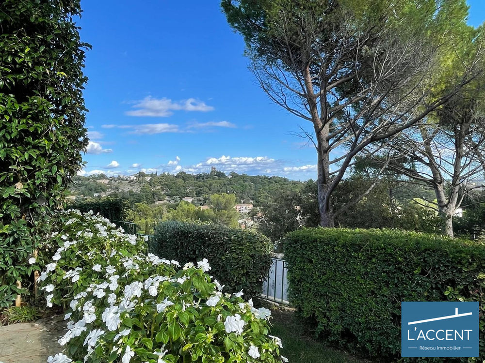 � vendre  Villa N�mes (30000)