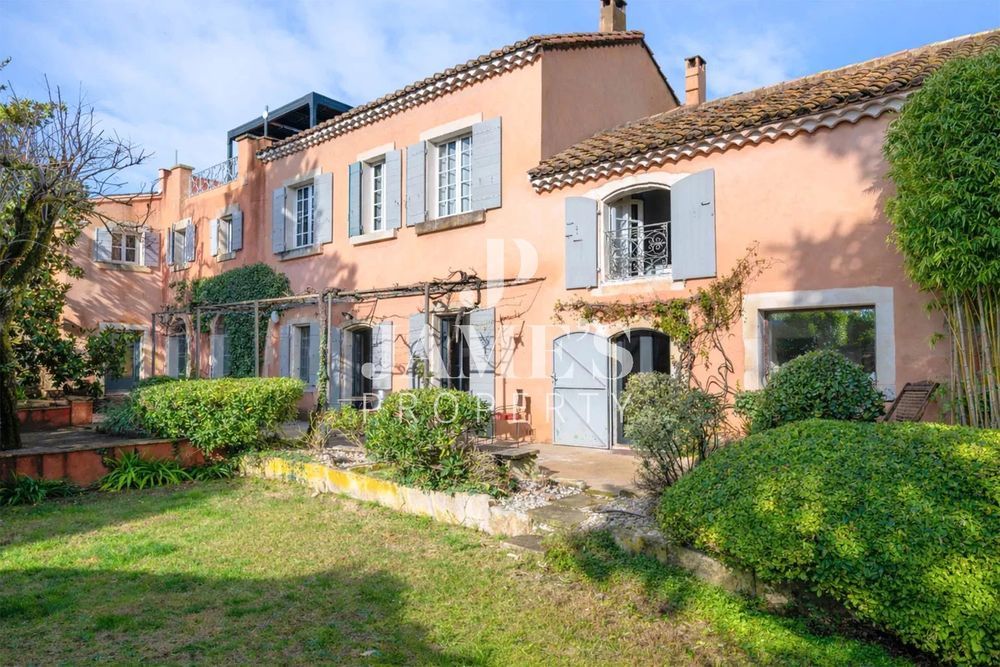 � vendre  Maison Paradou (13520)