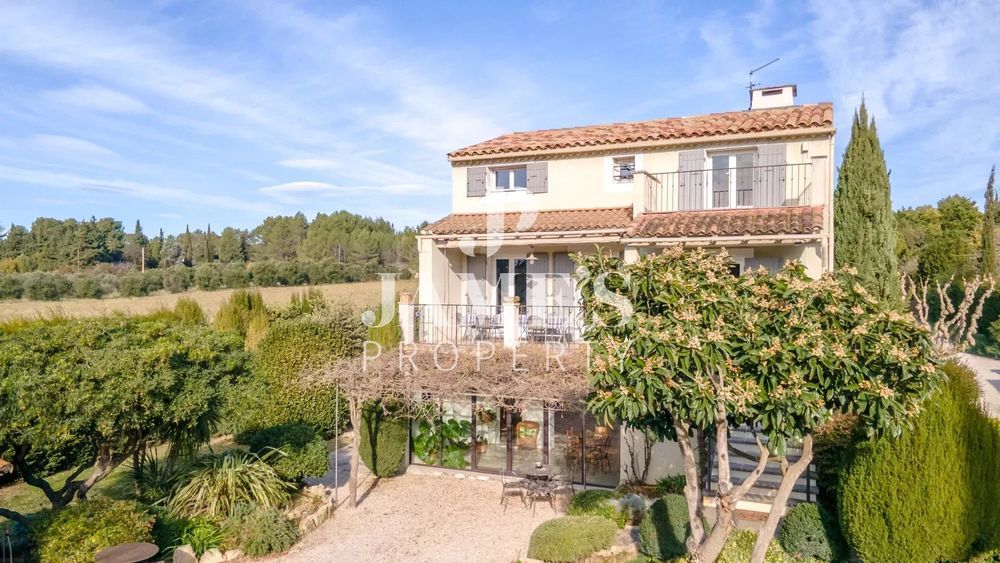 � vendre  Maison Fontvieille (13990)