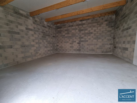 ENTREPOT DE STOCKAGE 350 30730 Saint-bauz�ly