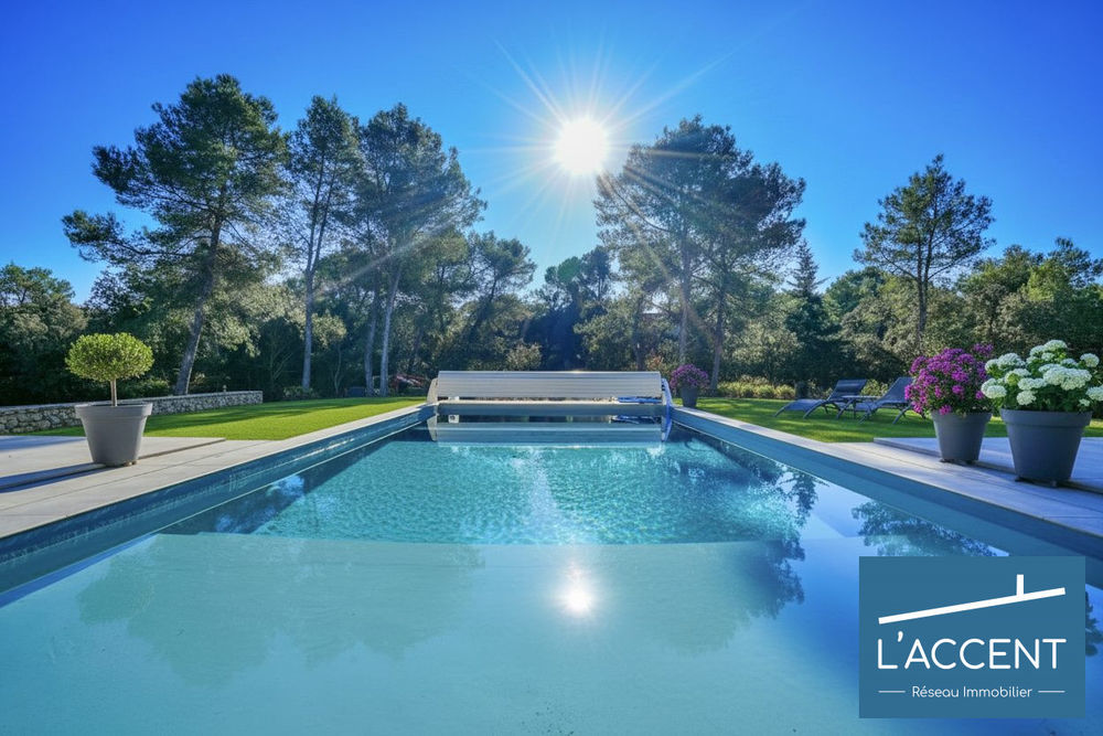 � vendre  Villa Nimes (30900)