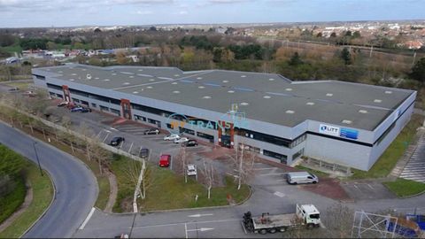 Combs A LOUER 3 299m&sup2; divisible &agrave; partir de 1 364m&sup2; 19 77380 Combs-la-ville
