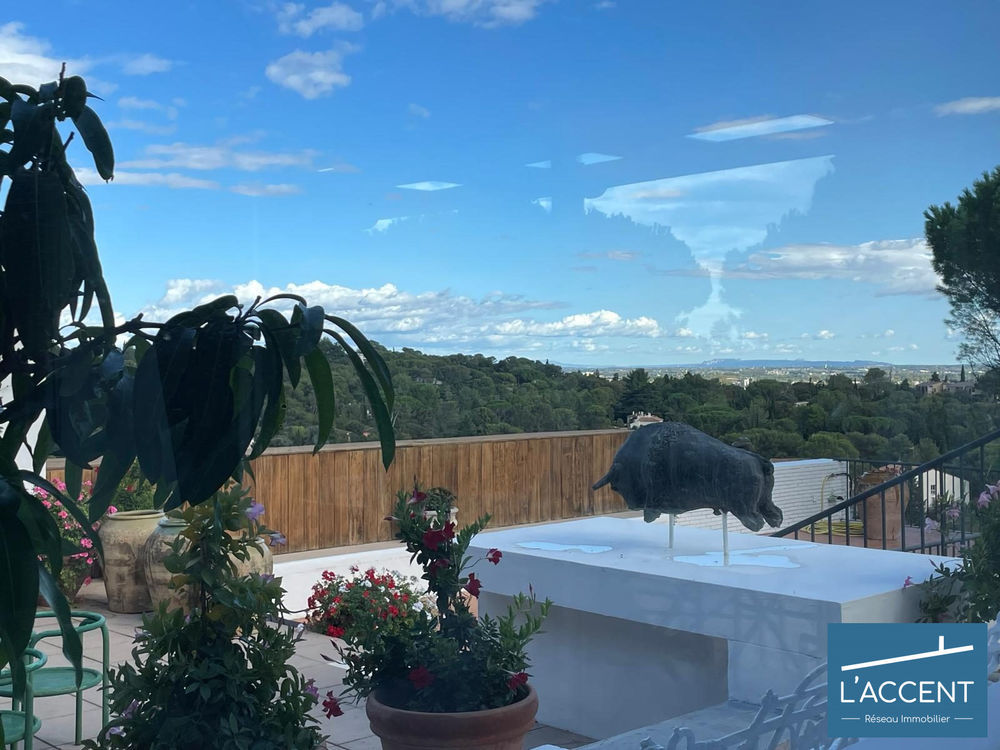 � vendre  Villa N�mes (30000)