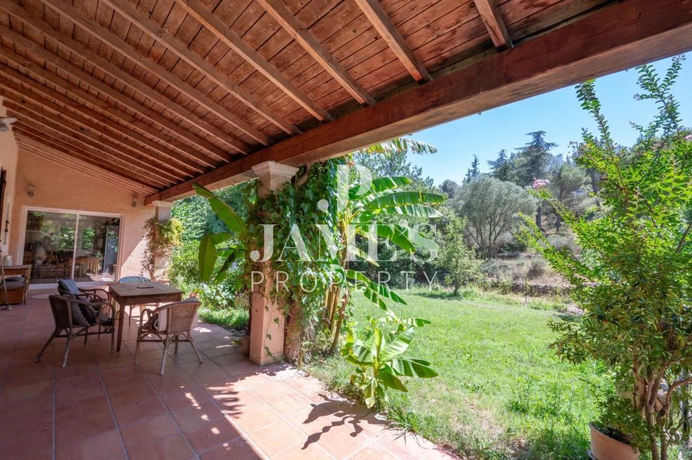 � vendre  Maison Paradou (13520)