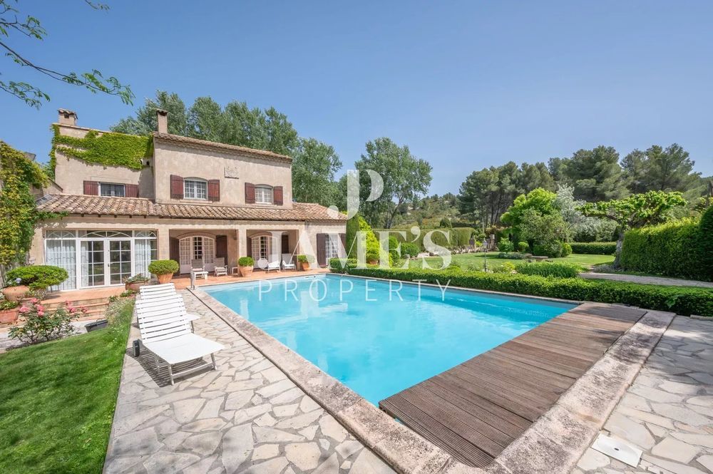 � vendre  Maison Paradou (13520)