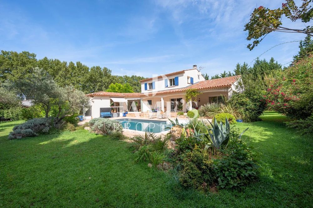 � vendre  Maison Fontvieille (13990)