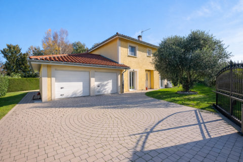   Maison familiale Maison - 6 pi�ce(s) - 138 m�