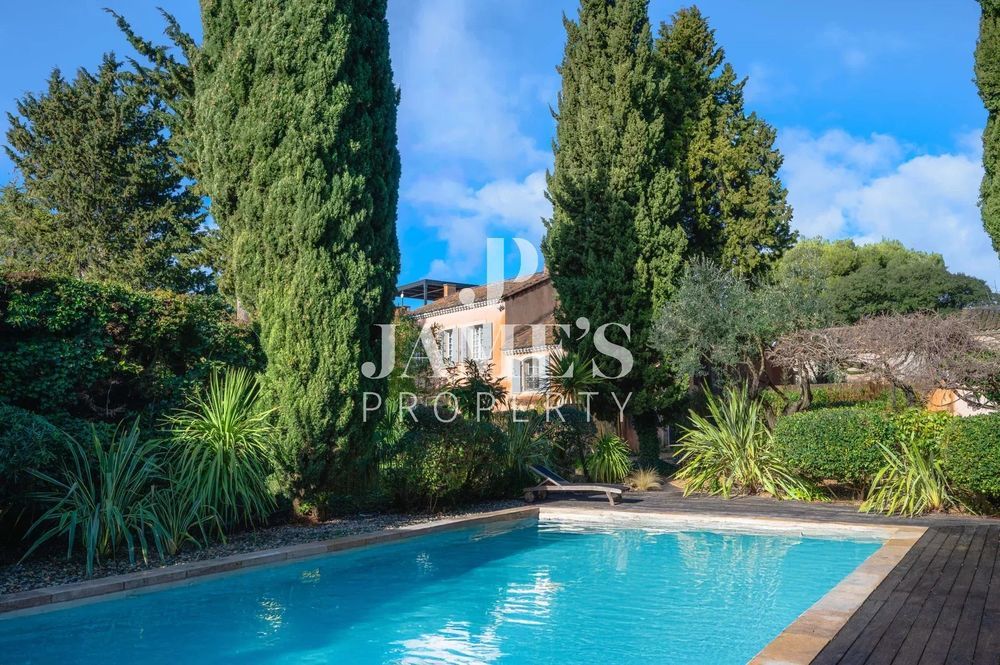 � vendre  Maison Paradou (13520)