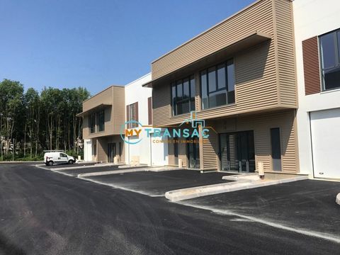 My Transac vous propose &agrave; la location un local d'activit&eacute; et bureaux de 112,60 m&sup2; situ&eacute; &agrave; Bussy Saint Georges 77. Acc&egrave;s par port 1 77600 Bussy-saint-georges