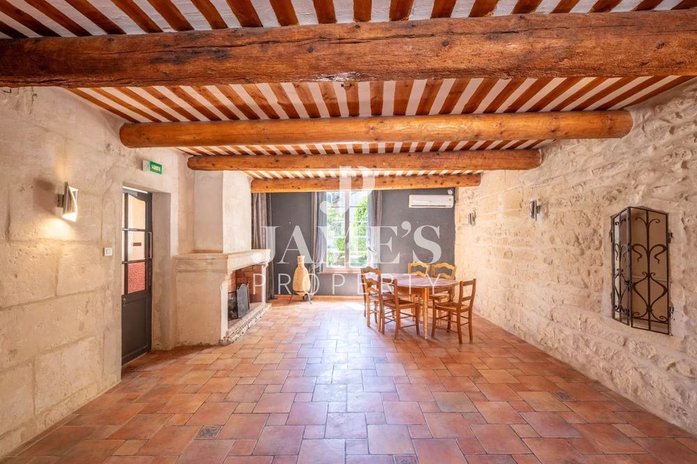 � vendre  Maison Fontvieille (13990)