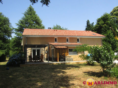   Maison r�nov�e Maison - 7 pi�ce(s) - 205 m�