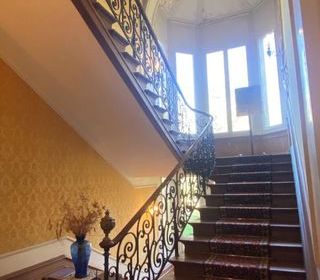  Villa � vendre 15 + pi�ces 736 m�