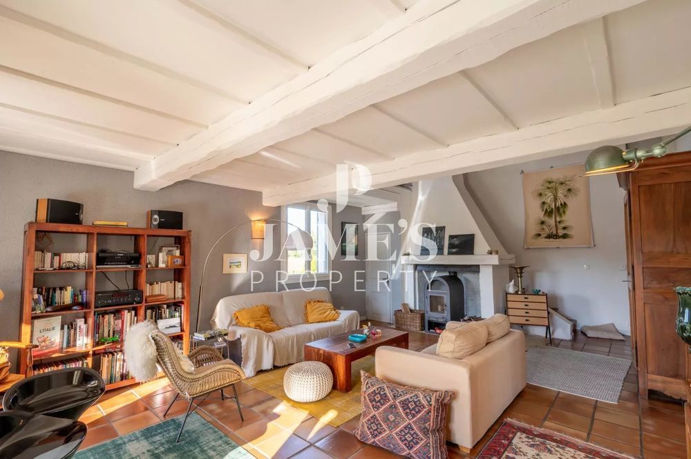 � vendre  Maison Fontvieille (13990)