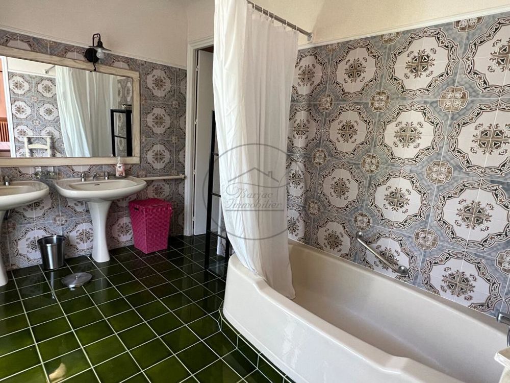 � vendre  Villa Saint-Sauveur-de-Cruzi�res (07460)