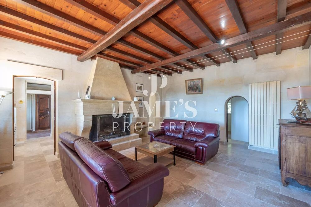 � vendre  Maison Fontvieille (13990)