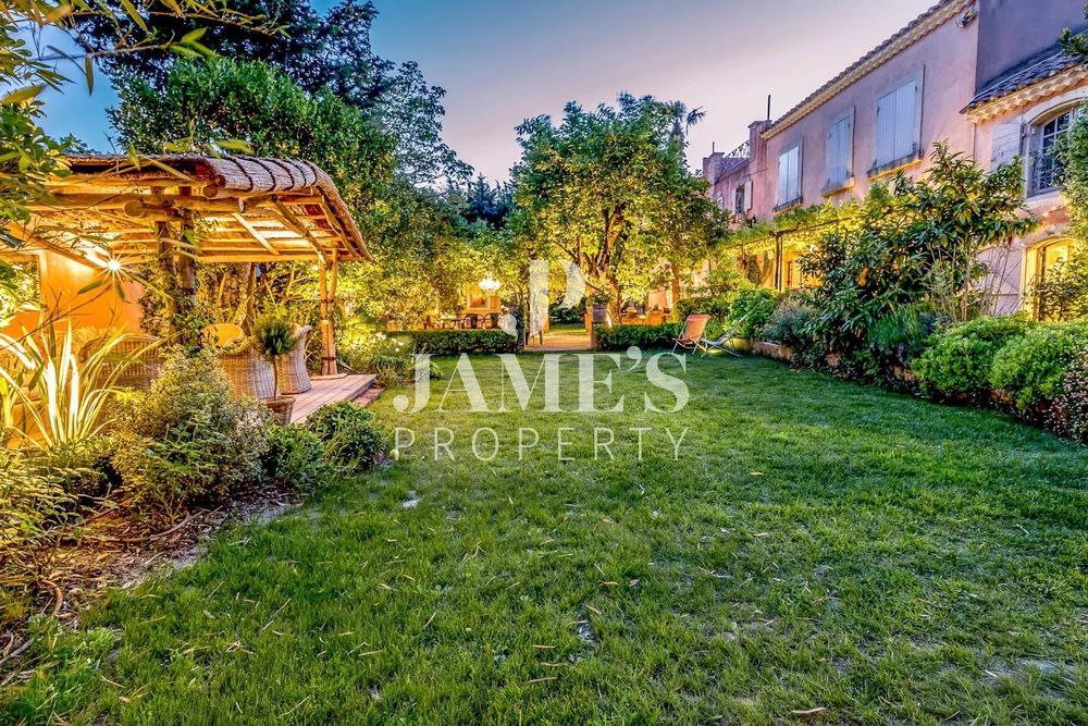 � vendre  Maison Paradou (13520)