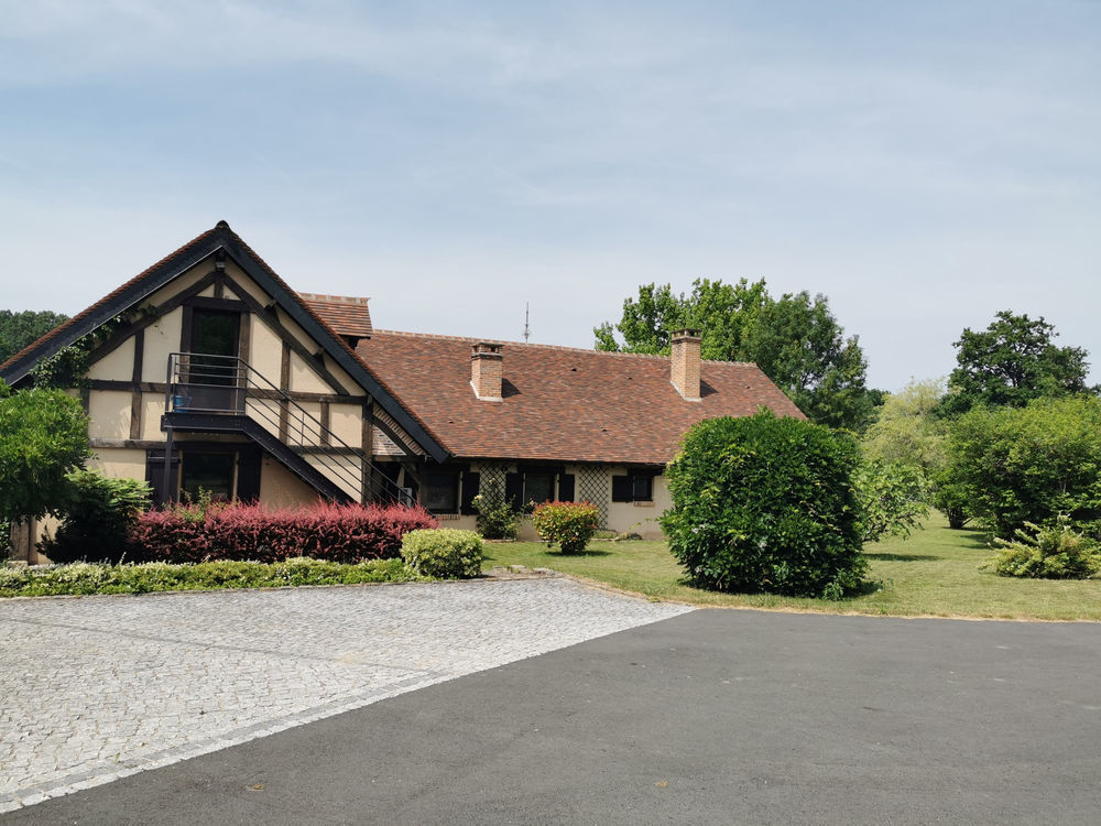 � vendre  Propri�t�/ch�teau Nan�ay (18330)