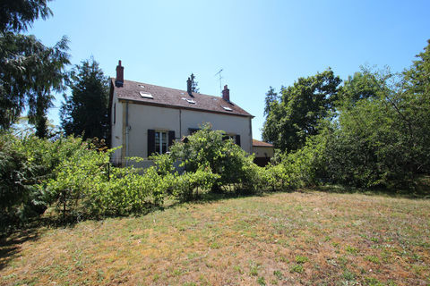   Maison de charme avec parc arbor� clos de plus de 3000 m2 - Proximit� imm�diate du canal du Nivernais Maison - 5 pi�ce(s) - 138 m�