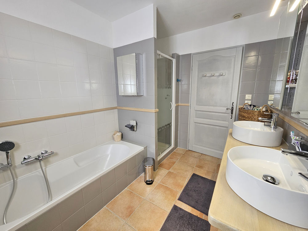 � vendre  Maison Bagnols-en-For�t (83600)