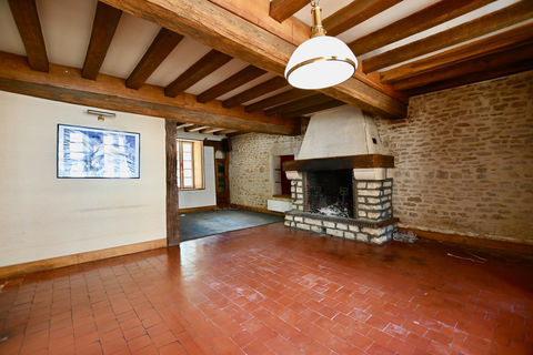   Maison de charme au c�ur de l'Isle-sur-Serein   Id�al r�sidence familiale ou investissement locatif Maison - 5 pi�ce(s) - 121 m�