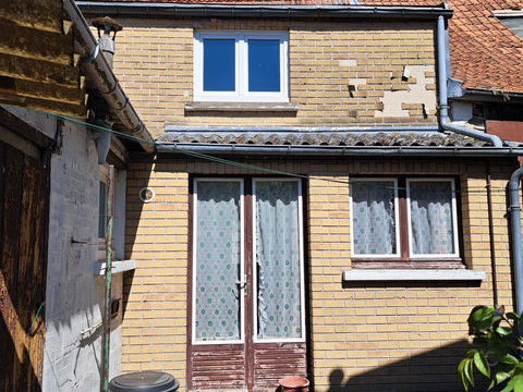   MAISON A RENOVER-PICQUIGNY Maison - 3 pi�ce(s) - 67 m�