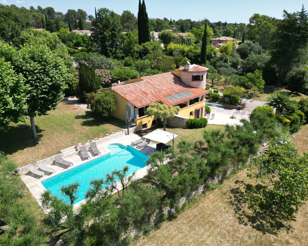 � vendre  Maison Bagnols-en-For�t (83600)