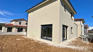  Maison 5 pi�ces 96 m� St marcellin