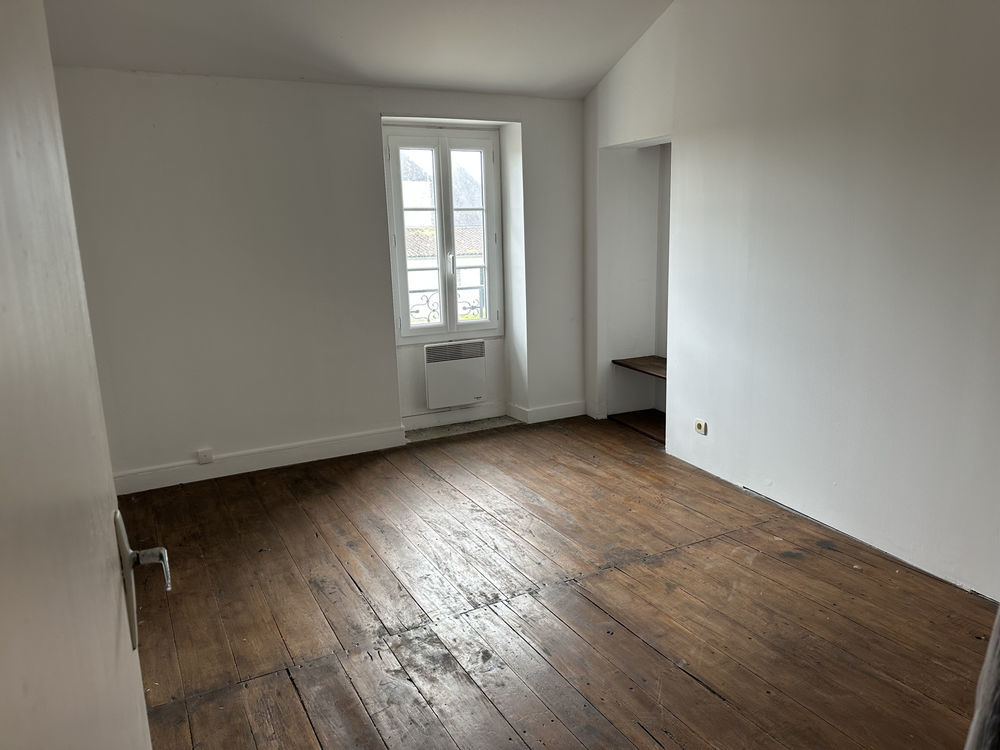 � vendre  Maison Sigogne (16200)