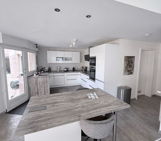  Maison � vendre 9 pi�ces 300 m�