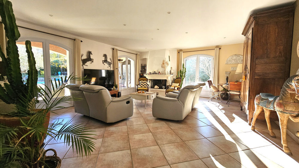 � vendre  Maison Bagnols-en-For�t (83600)