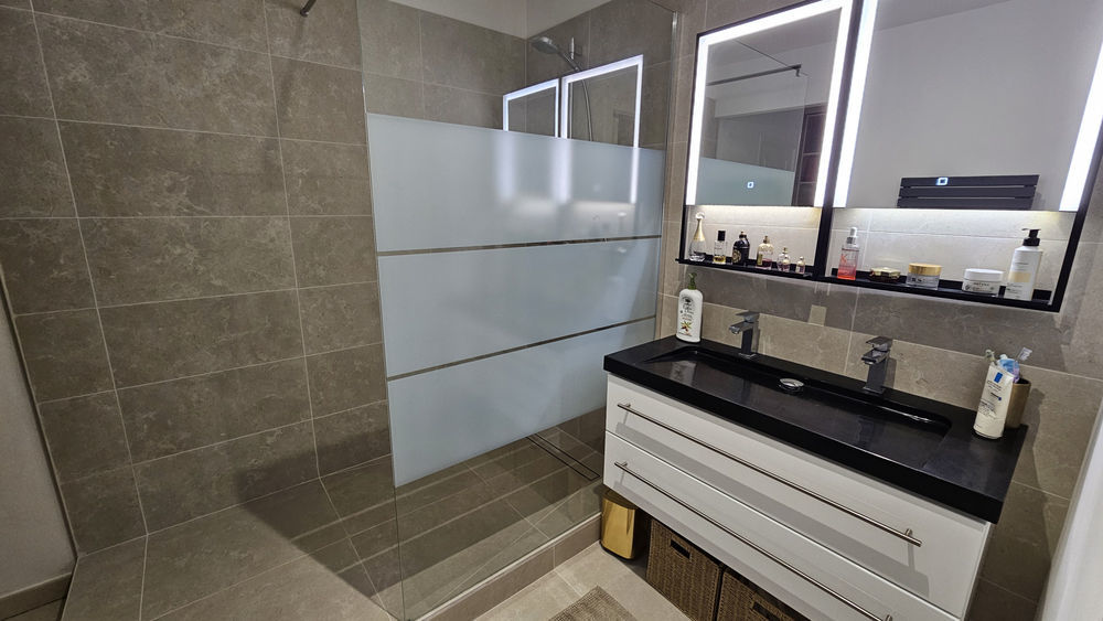 � vendre  Propri�t�/ch�teau Bagnols-en-For�t (83600)