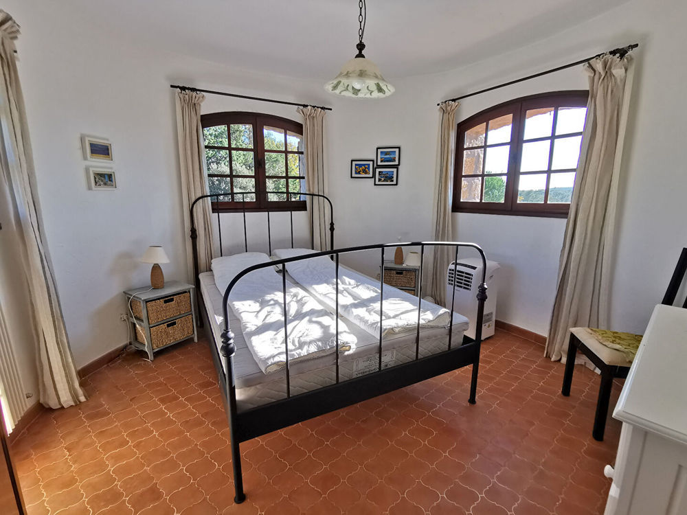 � vendre  Maison Bagnols-en-For�t (83600)