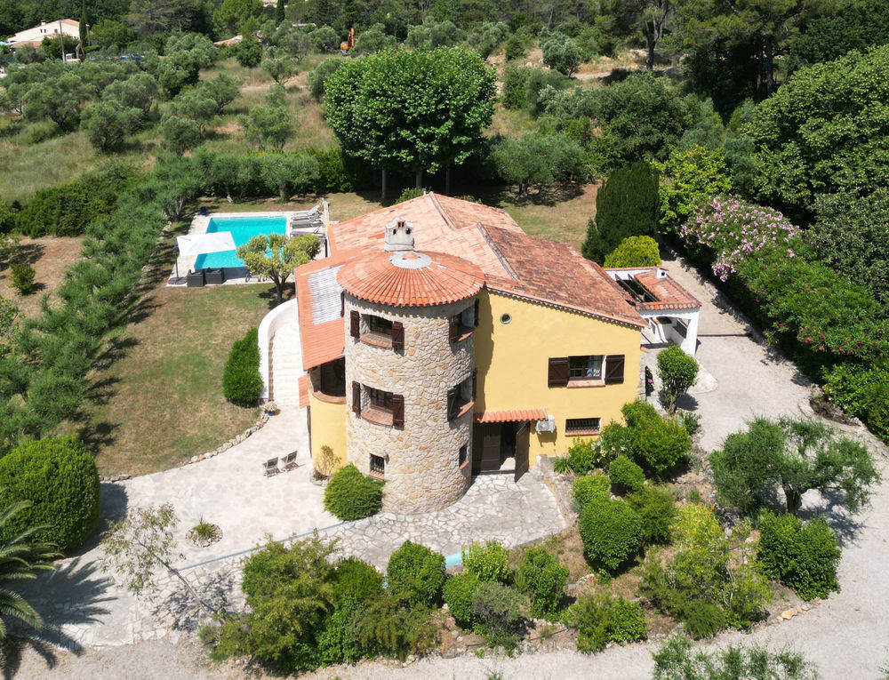 � vendre  Maison Bagnols-en-For�t (83600)