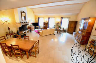  Maison � vendre 8 pi�ces 210 m�