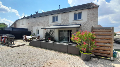   Proche Dole, Maison 9 pi�ces avec garage et terrain Maison - 10 pi�ce(s) - 286 m�