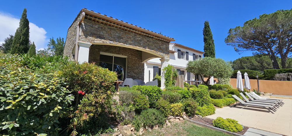 � vendre  Propri�t�/ch�teau Bagnols-en-For�t (83600)