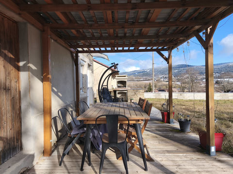   maison de 80m2 environ avec vue d�gag�e et garage Maison - 5 pi�ce(s) - 78 m�