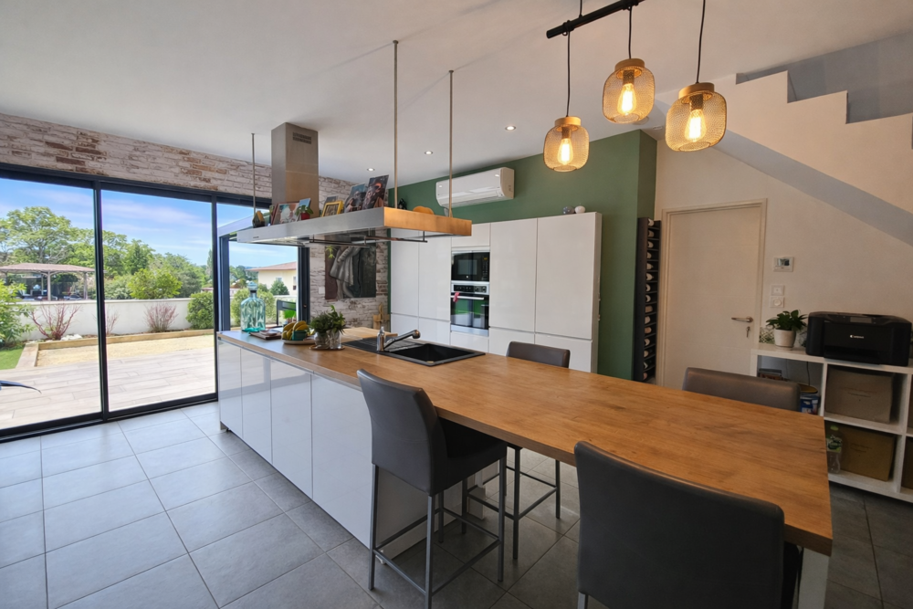 � vendre  Maison Beausemblant (26240)