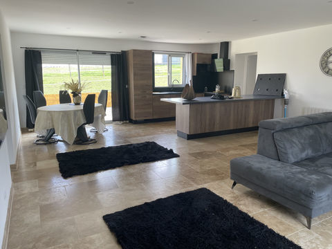   SALLES D'ANGLES MAISON DE PLAIN PIED 3 CHAMBRES GARAGE TERRAIN DE 1200 M2 Maison - 5 pi�ce(s) - 115 m�