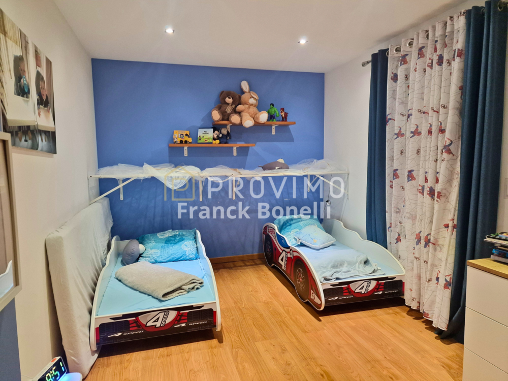 � vendre  Maison P�ron (01630)