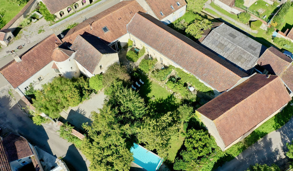 � vendre  Propri�t�/ch�teau Noyers (89310)