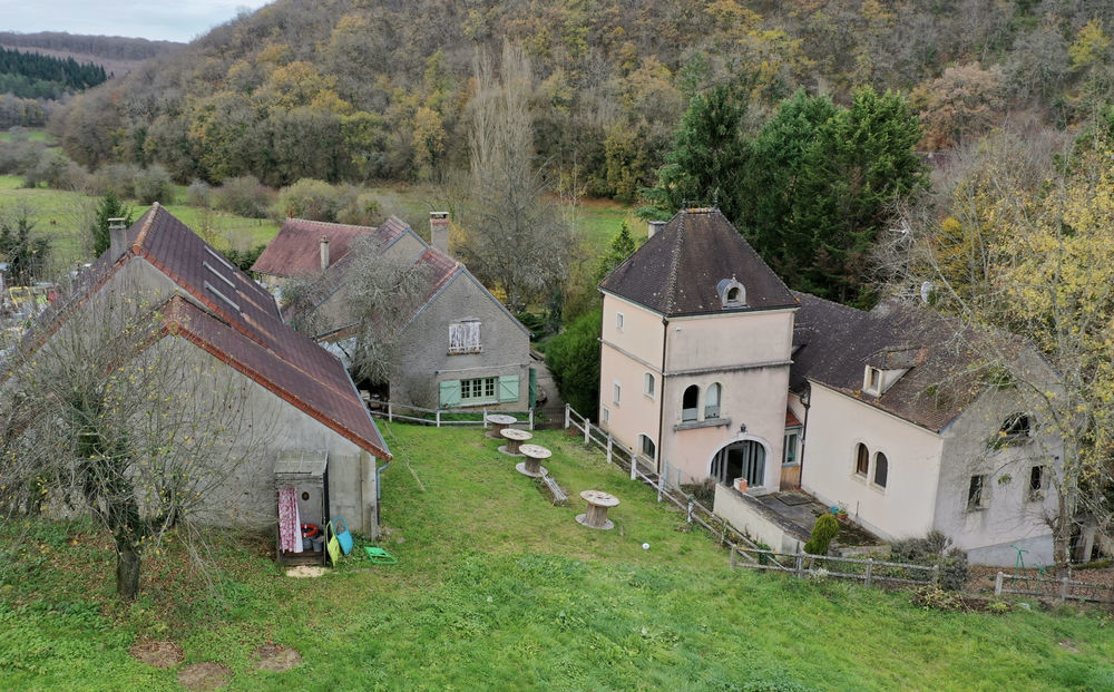 � vendre  Propri�t�/ch�teau V�zelay (89450)