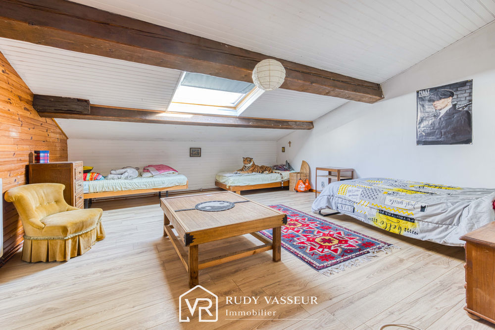 � vendre  Propri�t�/ch�teau Servas (01960)