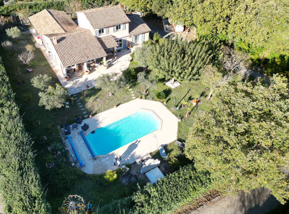 � vendre  Maison Bagnols-en-For�t (83600)