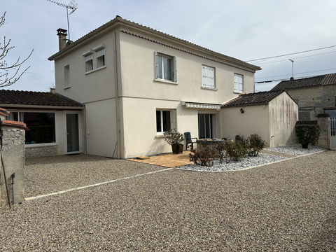   Houlette maison de 135m2 3 chambres avec d�pendance. Maison - 6 pi�ce(s) - 135 m�