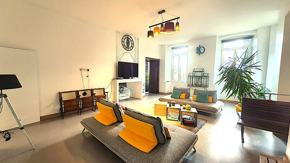 � vendre  Maison Valserh�ne (01200)