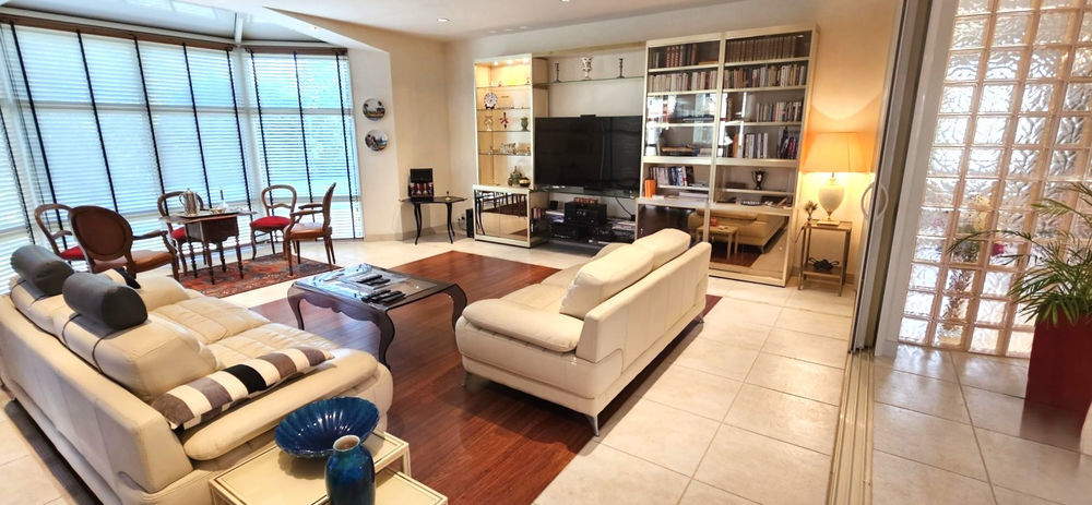 � vendre  Propri�t�/ch�teau Ussac (19270)